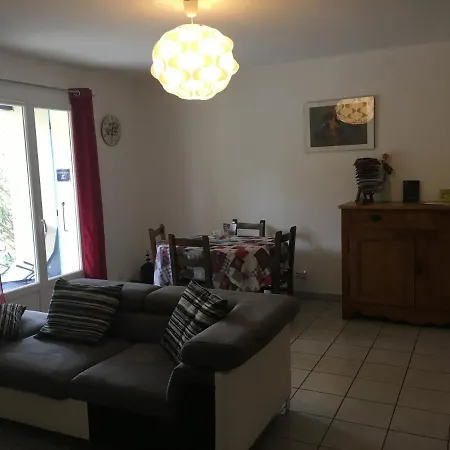 Gites Les Oiseaux Voyageurs Le Douny Appartement
